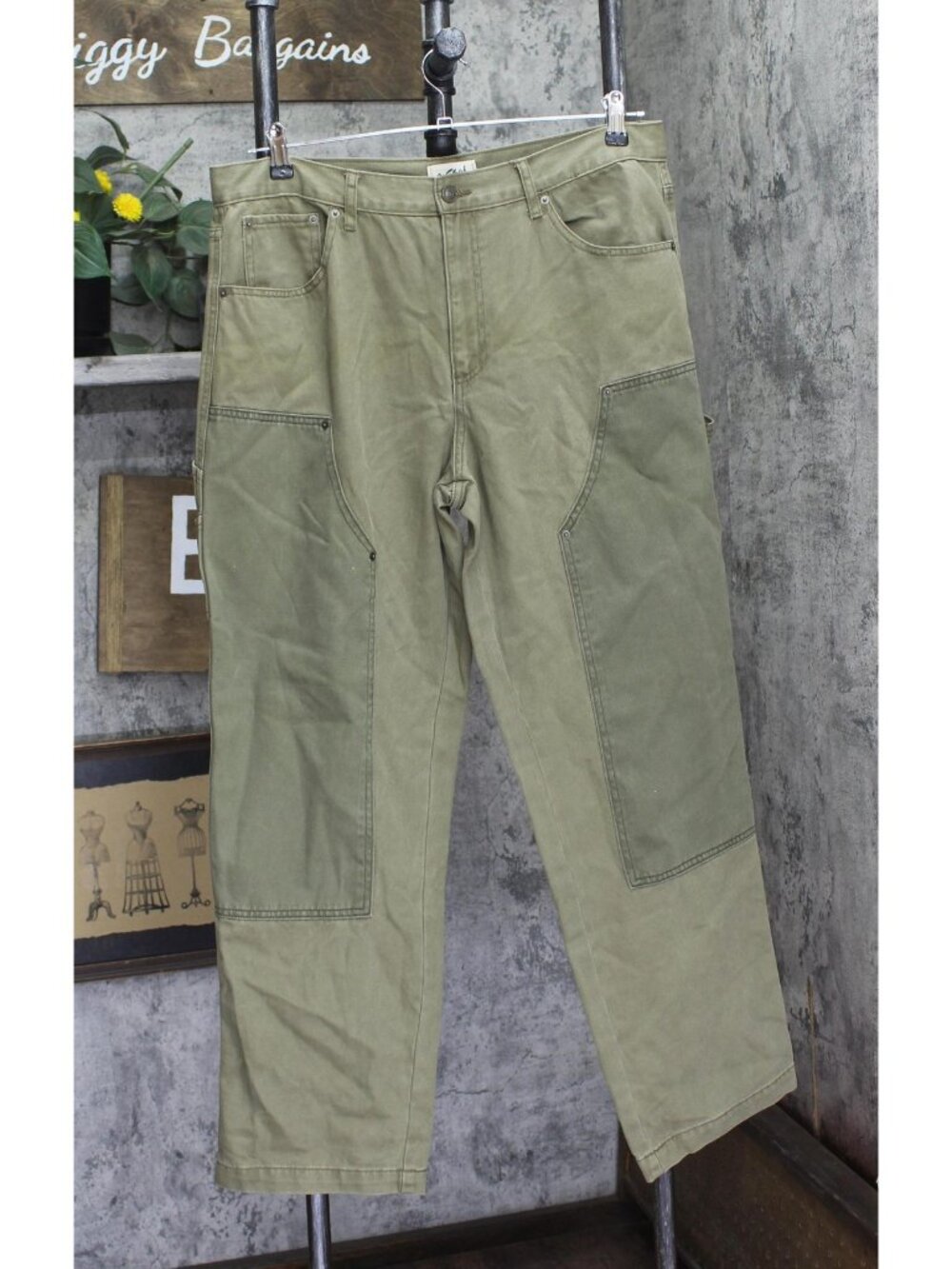 Woolrich X TGT Mid-Rise Straight Fit Cargo Pants 94612190 Olive Green 36x32